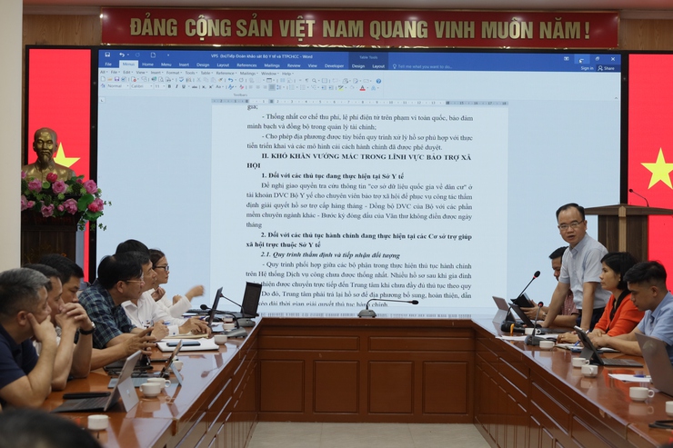 Kịp thời tháo gỡ vướng mắc, nâng cao chất lượng phục vụ người dân trong lĩnh vực y tế- Ảnh 4.