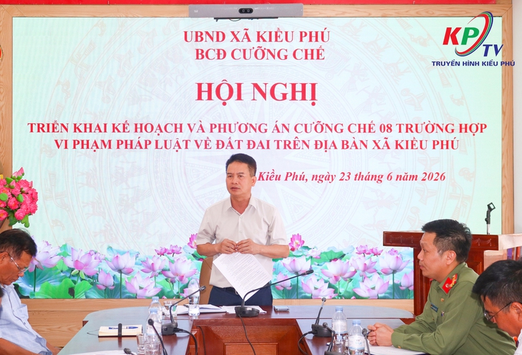Ban chỉ đạo cưỡng chế xã Kiều Phú tổ chức hội nghị triển khai công tác tổ chức cưỡng chế đối với 8 trường hợp vi phạm đất đai- Ảnh 2.