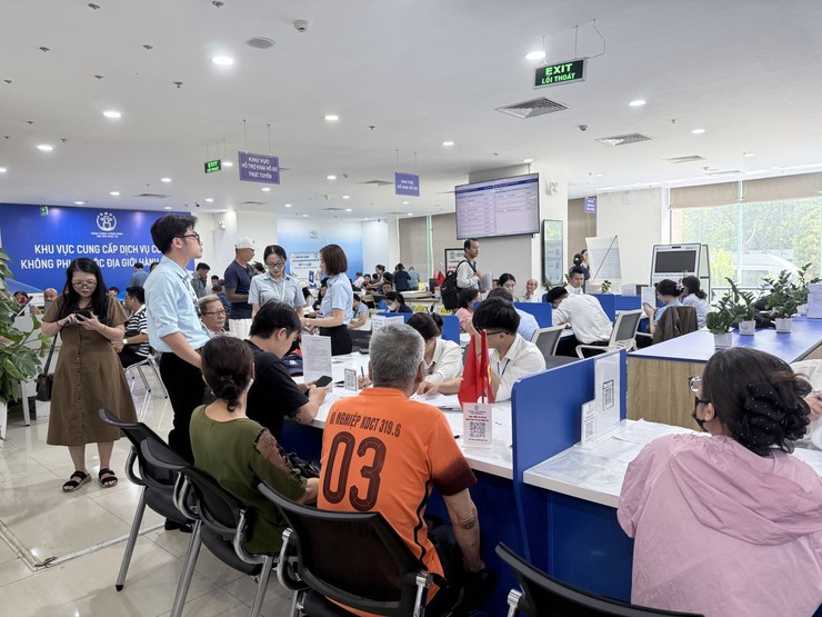Hà Nội đặt mục tiêu đến năm 2030 đạt tối thiểu 95% sự hài lòng của người dân đối với cơ quan hành chính nhà nước- Ảnh 1.