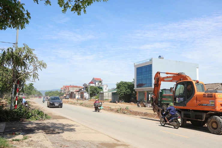 Đồng thuận vì lợi ích chung – Nhân dân xã Phú Nghĩa phát huy tinh thần trách nhiệm bàn giao mặt bằng Dự án cải tạo, nâng cấp Quốc lộ 6- Ảnh 1.