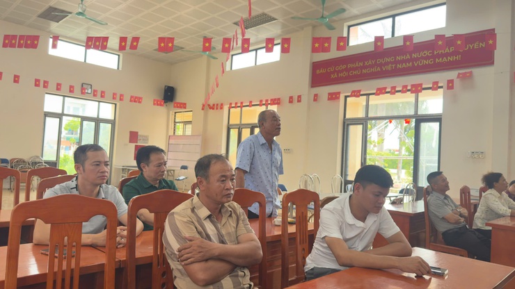 Tổ công tác số 06 làm việc với các chi bộ thôn phục vụ công tác sắp xếp thôn và kiện toàn mô hình chi bộ- Ảnh 3.
