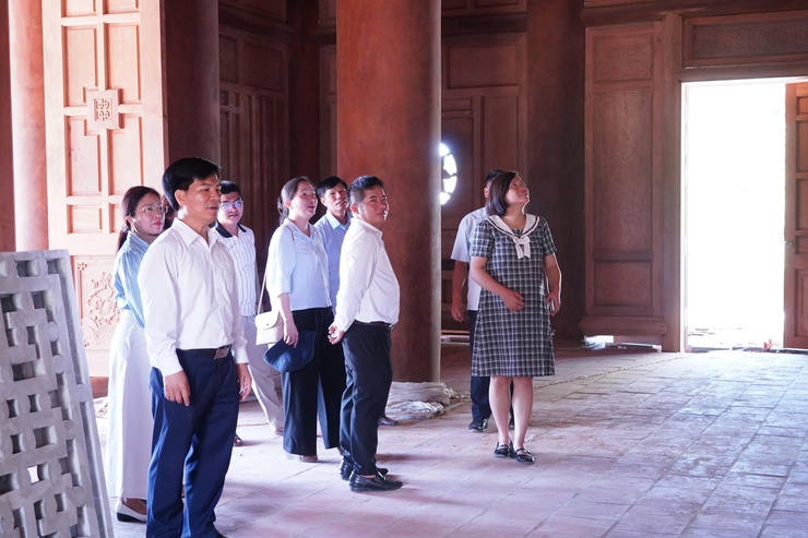 Phát huy hiệu quả giá trị lịch sử, văn hóa, tâm linh của quần thể di tích chùa Trầm- Ảnh 3.