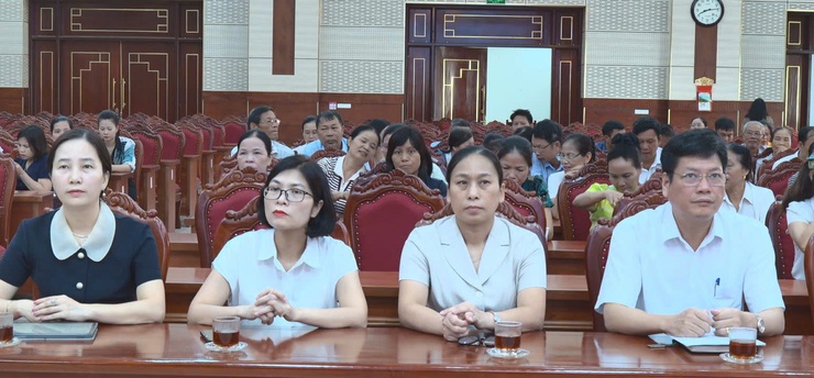 Xã Phúc Thọ: Lan tỏa giá trị gia đình Việt từ những câu chuyện yêu thương và văn hóa đọc- Ảnh 2.