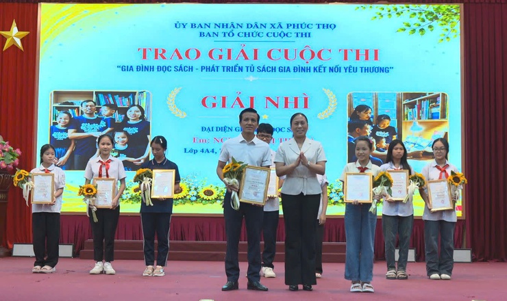 Xã Phúc Thọ: Lan tỏa giá trị gia đình Việt từ những câu chuyện yêu thương và văn hóa đọc- Ảnh 6.