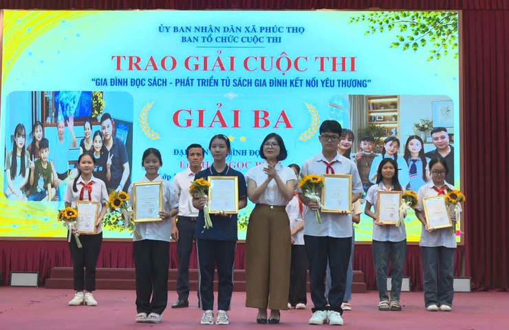 Xã Phúc Thọ: Lan tỏa giá trị gia đình Việt từ những câu chuyện yêu thương và văn hóa đọc- Ảnh 7.