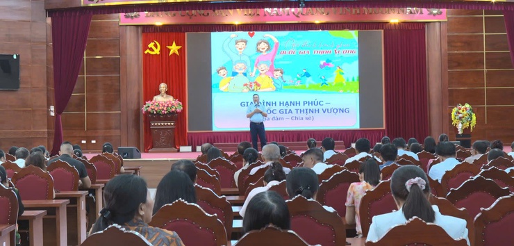 Xã Phúc Thọ: Lan tỏa giá trị gia đình Việt từ những câu chuyện yêu thương và văn hóa đọc- Ảnh 10.