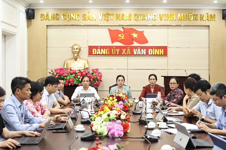 XÃ VÂN ĐÌNH THAM DỰ HỘI NGHỊ TRỰC TUYẾN VỀ PHÁT TRIỂN KHOA HỌC, CÔNG NGHỆ, ĐỔI MỚI SÁNG TẠO, CHUYỂN ĐỔI SỐ VÀ ĐỀ ÁN 06- Ảnh 2.