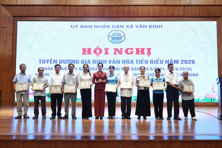Vân Đình&nbsp;tuyên dương 29 gia đình văn hóa tiêu biểu năm 2026- Ảnh 2.