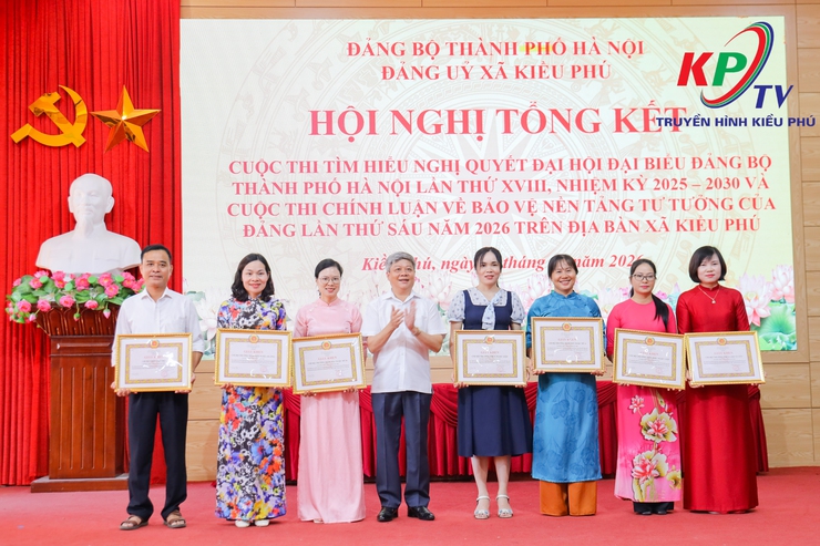 Đảng ủy xã Kiều Phú tổ chức hội nghị tổng kết các cuộc thi về Nghị quyết Đại hội Đảng bộ thành phố Hà Nội và bảo vệ nền tảng tư tưởng của Đảng- Ảnh 10.