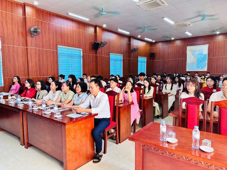 Bế giảng lớp bồi dưỡng nhận thức về Đảng khóa 2 năm 2026- Ảnh 2.