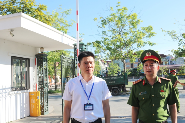 Quốc Oai ra quân giải quyết điểm nghẽn về trật tự đô thị, xây dựng môi trường văn minh- Ảnh 2.