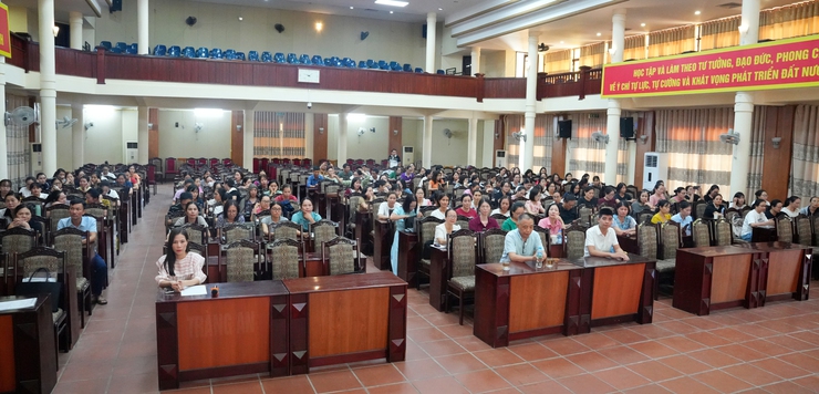 PHƯỜNG SƠN TÂY TỔ CHỨC TẬP HUẤN ỨNG DỤNG TRÍ TUỆ NHÂN TẠO (AI) TRONG GIẢNG DẠY CHO GIÁO VIÊN THCS 2026- Ảnh 2.