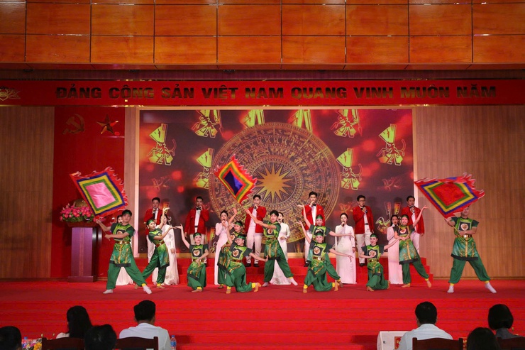 Phường Thanh Liệt sơ kết 1 năm vận hành chính quyền địa phương 2 cấp và tổng kết Cuộc thi chính luận về bảo vệ nền tảng tư tưởng của Đảng lần thứ I năm 2026- Ảnh 6.