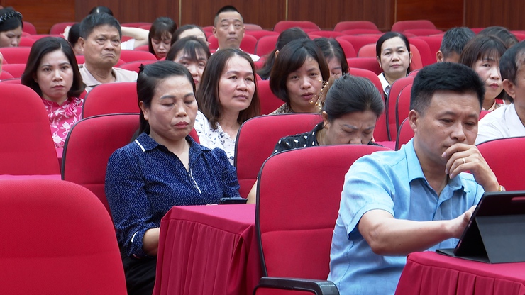 Hội nghị tổng kết Hội thi Báo cáo viên, Tuyên truyền viên giỏi; tổng kết, trao giải Cuộc thi chính luận về bảo vệ nền tảng tư tưởng của Đảng lần thứ sáu, năm 2026 và triển khai Đề án sắp xếp chi bộ thôn thuộc Đảng bộ- Ảnh 11.
