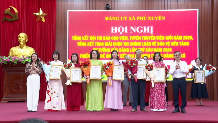 Hội nghị tổng kết Hội thi Báo cáo viên, Tuyên truyền viên giỏi; tổng kết, trao giải Cuộc thi chính luận về bảo vệ nền tảng tư tưởng của Đảng lần thứ sáu, năm 2026 và triển khai Đề án sắp xếp chi bộ thôn thuộc Đảng bộ- Ảnh 9.
