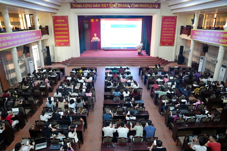PHƯỜNG SƠN TÂY TỔ CHỨC TẬP HUẤN ỨNG DỤNG TRÍ TUỆ NHÂN TẠO (AI) TRONG GIẢNG DẠY CHO GIÁO VIÊN THCS 2026- Ảnh 6.
