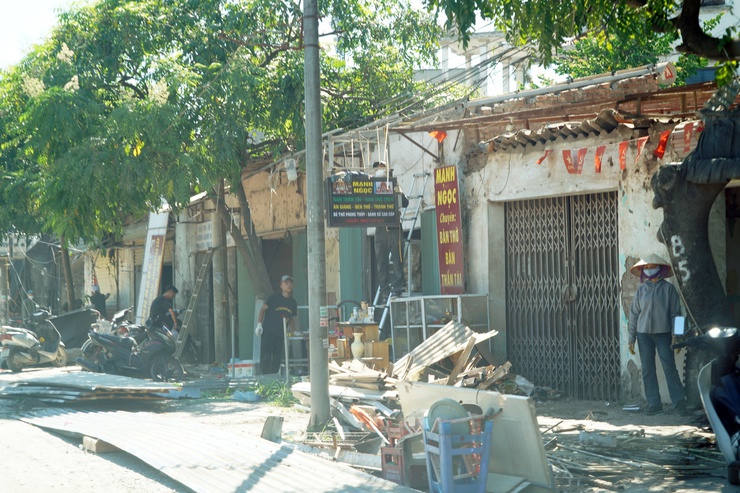 Bí thư Đảng ủy phường Chương Mỹ - Phí Minh Hải kiểm tra, đôn đốc công tác giải phóng mặt bằng Dự án cải tạo, nâng cấp quốc lộ 6- Ảnh 19.
