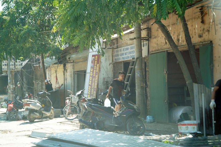 Bí thư Đảng ủy phường Chương Mỹ - Phí Minh Hải kiểm tra, đôn đốc công tác giải phóng mặt bằng Dự án cải tạo, nâng cấp quốc lộ 6- Ảnh 20.