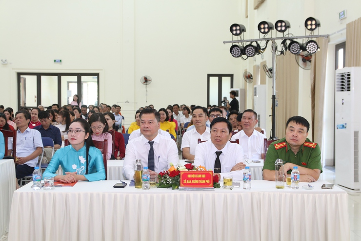 Phường Thanh Liệt sơ kết 1 năm vận hành chính quyền địa phương 2 cấp và tổng kết Cuộc thi chính luận về bảo vệ nền tảng tư tưởng của Đảng lần thứ I năm 2026- Ảnh 3.