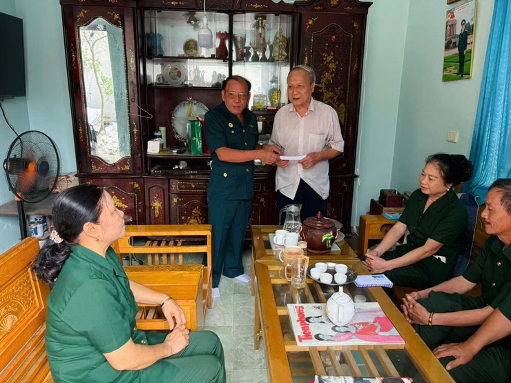 Hội Cựu chiến binh phường Long Biên “Ấm tình đồng đội” – điểm tựa nghĩa tình của những người lính Cụ Hồ- Ảnh 4.