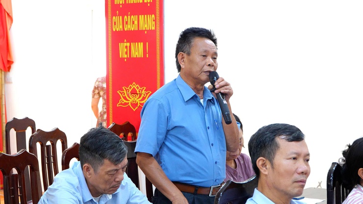HỘI NGHỊ TRIỂN KHAI SẮP XẾP, KIỆN TOÀN CHI BỘ THÔN, TỔ DÂN PHỐ VÀ KIỆN TOÀN NHÂN SỰ CẤP UỶ, BÍ THƯ PHÓ BÍ THƯ CÁC CHI BỘ THÔN, TỔ DÂN PHỐ TRÊN ĐỊA BÀN XÃ DÂN HOÀ- Ảnh 6.
