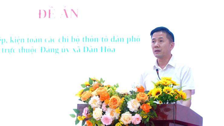 HỘI NGHỊ TRIỂN KHAI SẮP XẾP, KIỆN TOÀN CHI BỘ THÔN, TỔ DÂN PHỐ VÀ KIỆN TOÀN NHÂN SỰ CẤP UỶ, BÍ THƯ PHÓ BÍ THƯ CÁC CHI BỘ THÔN, TỔ DÂN PHỐ TRÊN ĐỊA BÀN XÃ DÂN HOÀ- Ảnh 2.