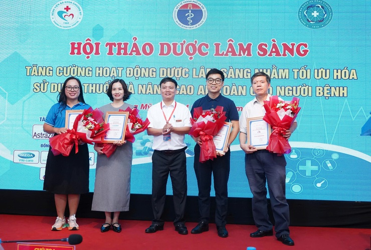 Bệnh viện Đa khoa Chương Mỹ tổ chức Hội thảo Dược lâm sàng lần thứ I năm 2026- Ảnh 3.