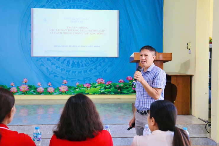 Tập huấn kỹ năng sơ cấp cứu ban đầu cho cán bộ, hội viên Chữ thập đỏ- Ảnh 6.