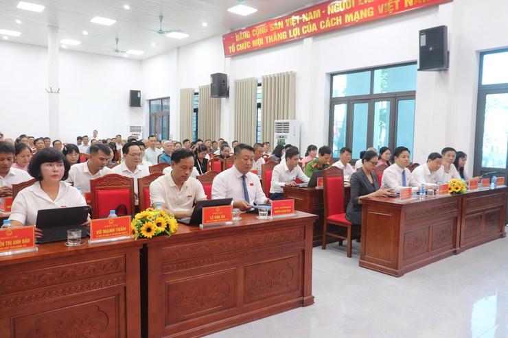 KỲ HỌP GIỮA NĂM 2026 HĐND XÃ BÌNH MINH: QUYẾT NGHỊ NHIỀU NỘI DUNG QUAN TRỌNG VÌ SỰ PHÁT TRIỂN BỀN VỮNG.- Ảnh 2.