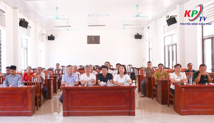Thường trực Ủy ban MTTQ Việt Nam xã Kiều Phú đã tổ chức lễ khởi công xây dựng, lắp đặt hệ thống truyền thanh thôn Cấn Hạ.- Ảnh 1.