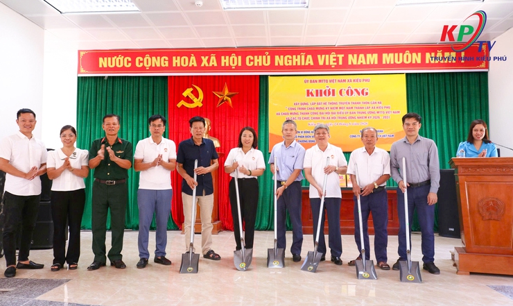 Thường trực Ủy ban MTTQ Việt Nam xã Kiều Phú đã tổ chức lễ khởi công xây dựng, lắp đặt hệ thống truyền thanh thôn Cấn Hạ.- Ảnh 7.