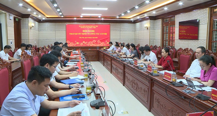 HỘI NGHỊ CÔNG BỐ VÀ TRAO QUYẾT ĐỊNH CHỈ ĐỊNH BỔ SUNG BAN CHẤP HÀNH ĐẢNG BỘ XÃ PHÚC THỌ NHIỆM KỲ 2025 – 2030- Ảnh 8.