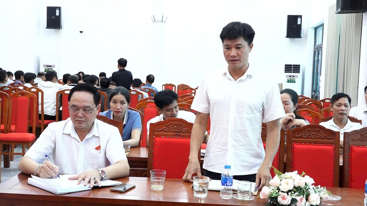 ĐẠI BIỂU HĐND XÃ BÌNH MINH THẢO LUẬN TỔ, ĐÓNG GÓP NHIỀU Ý KIẾN VÀO CÁC NỘI DUNG TRÌNH KỲ HỌP THỨ BA- Ảnh 9.