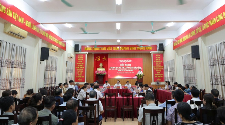 Hội nghị cán bộ chủ chốt xin ý kiến về Dự thảo Đề án sắp xếp, kiện toàn các chi bộ thôn trực thuộc Đảng bộ xã Phú Nghĩa- Ảnh 2.