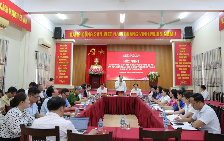 Hội nghị cán bộ chủ chốt xin ý kiến về Dự thảo Đề án sắp xếp, kiện toàn các chi bộ thôn trực thuộc Đảng bộ xã Phú Nghĩa- Ảnh 1.