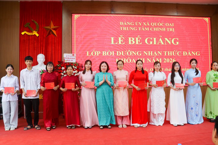 154 học viên được cấp chứng chỉ hoàn thành chương trình Bồi dưỡng nhận thức về Đảng khóa III năm 2026- Ảnh 12.