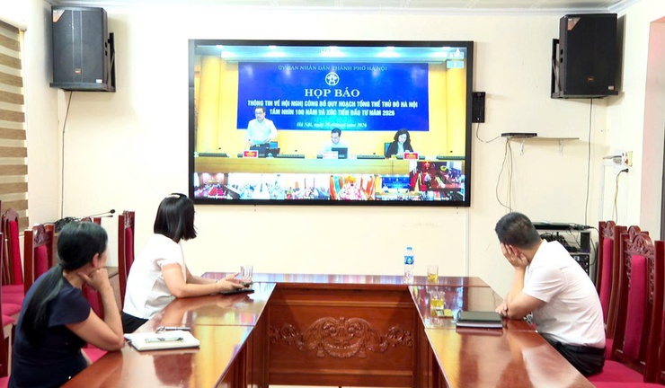 Trực tuyến hội nghị họp báo thông tin về công bố quy hoạch tổng thể Thủ đô Hà Nội tầm nhìn 100 năm và Xúc tiến đầu tư năm 2026- Ảnh 1.