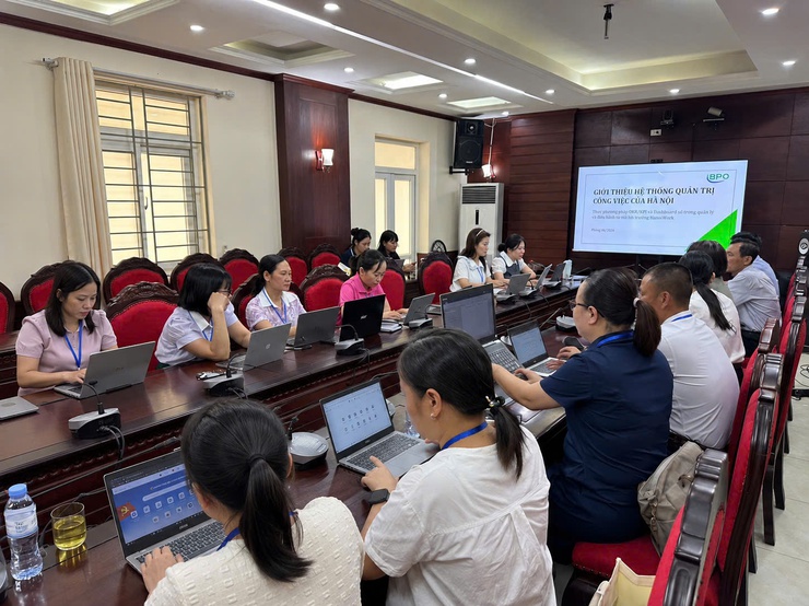 Ứng dụng HanoiWork trong quản lý, điều hành. Bước chuyển mới của Trung tâm Dịch vụ tổng hợp xã Phú Xuyên- Ảnh 2.