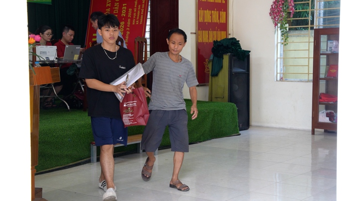 109 hộ dân thôn Tân Dân 2 nhận tiền bồi thường, hỗ trợ GPMB với tổng kinh phí hơn 20 tỷ đồng- Ảnh 4.