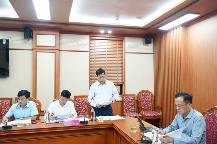 Đồng chí Bí thư Đảng ủy phường Chương Mỹ làm việc với Tổ tuyên truyền, vận động giải phóng mặt bằng Dự án cải tạo, nâng cấp Quốc lộ 6- Ảnh 3.