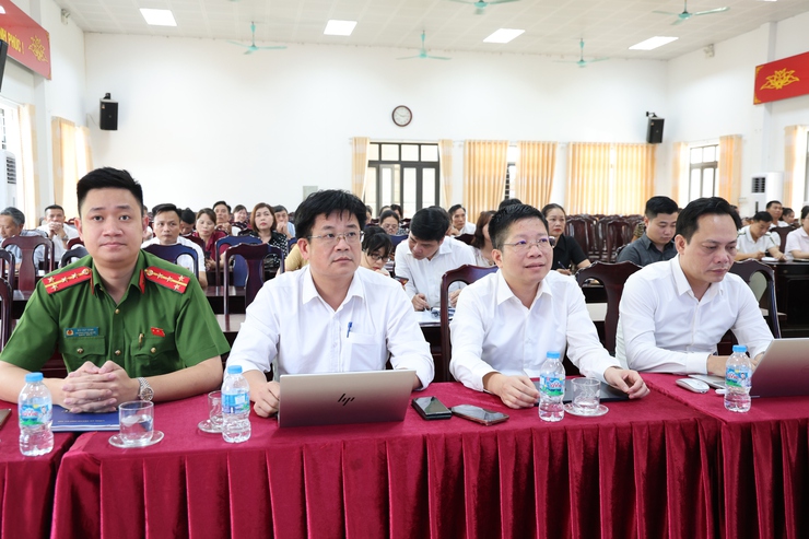 Xã Tam Hưng thống nhất phương án kiện toàn cấp ủy, bí thư, phó bí thư các chi bộ thôn- Ảnh 2.