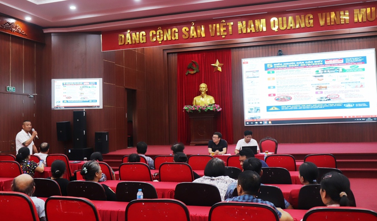 Phú  Xuyên đối thoại với các cơ sở giết mổ, triển khai lộ trình chấm dứt giết mổ nhỏ lẻ từ ngày 1/7- Ảnh 3.