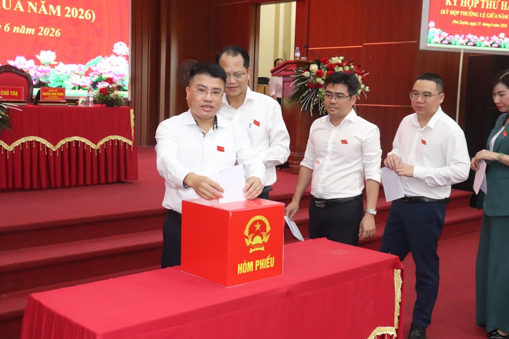 Bế mạc kỳ họp thứ hai HĐND xã Phú Xuyên (kỳ họp thường lệ giữa năm 2026) khóa II, nhiệm kỳ 2026 – 2031- Ảnh 12.