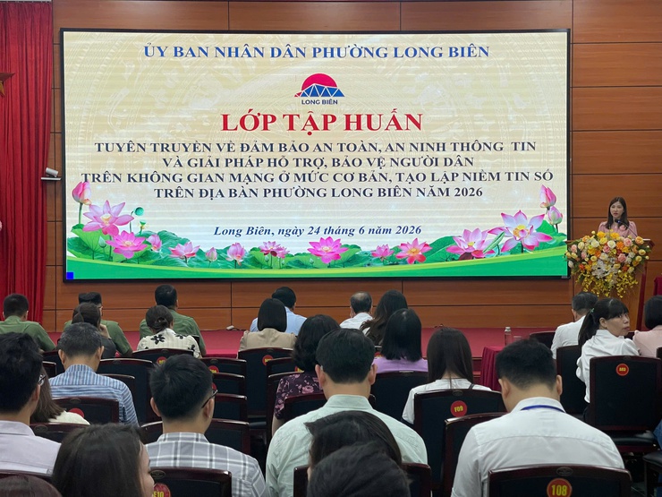 UBND phường Long Biên tổ chức tập huấn bảo đảm an toàn, an ninh thông tin và bảo vệ người dân trên không gian mạng năm 2026- Ảnh 1.