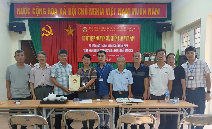 Ủy ban MTTQ Việt Nam phường công bố quyết định thành lập Ban giám sát đầu tư công đồng đối với 02 dự án trên địa bàn.- Ảnh 2.