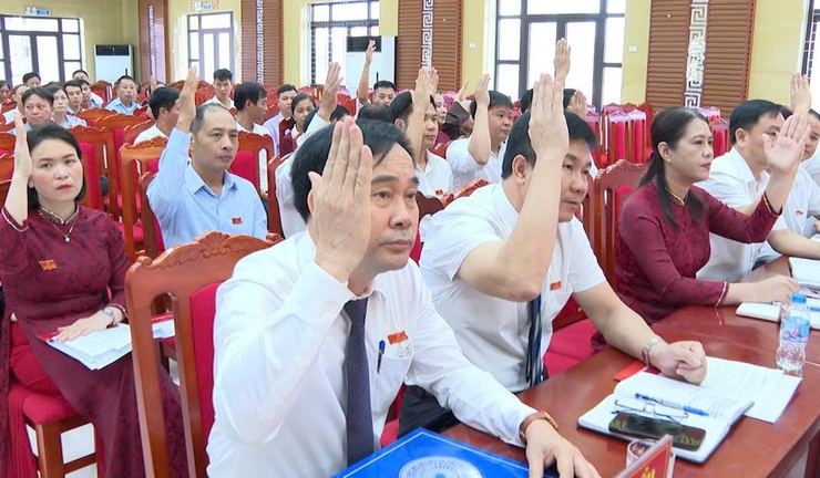 Kỳ thứ 3 HĐND xã Hát Môn quyết định nhiều nội dung quan trọng- Ảnh 6.