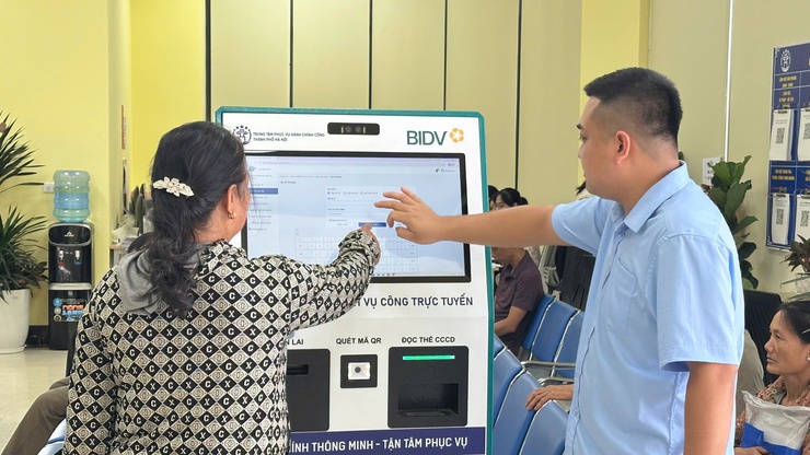 Phú Xuyên: Chính quyền số đến gần dân hơn sau một năm vận hành mô hình chính quyền địa phương hai cấp- Ảnh 6.