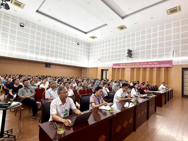 UBND PHƯỜNG BỒ ĐỀ TỔ CHỨC HỘI NGHỊ TRIỂN KHAI ĐIỀU TRA, LẬP DANH SÁCH KHÁM SỨC KHỎE ĐỊNH KỲ VÀ KHÁM SÀNG LỌC MIỄN PHÍ CHO NGƯỜI DÂN NĂM 2026- Ảnh 2.