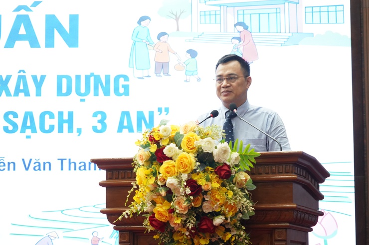 Hội Liên hiệp Phụ nữ phường Chương Mỹ tuyên truyền xây dựng gia đình văn minh, hạnh phúc và trao quà cho con hội viên có hoàn cảnh khó khăn- Ảnh 5.