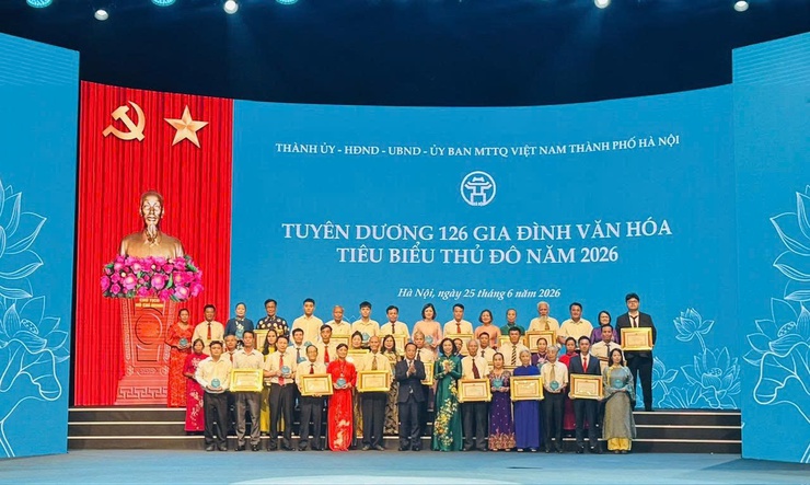 Gia đình ông Nguyễn Văn Trường, xã Thường Tín được tuyên dương Gia đình văn hóa tiêu biểu Thủ đô năm 2026- Ảnh 1.
